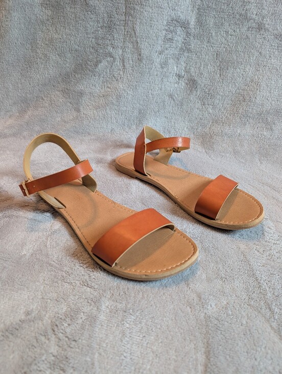 Shoes - Classic Tan Leather Strap Women's Sandals